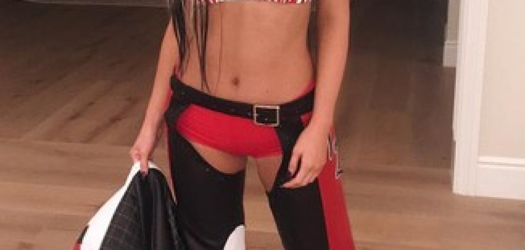 best-celebrity-halloween-costumes-2016-kylie