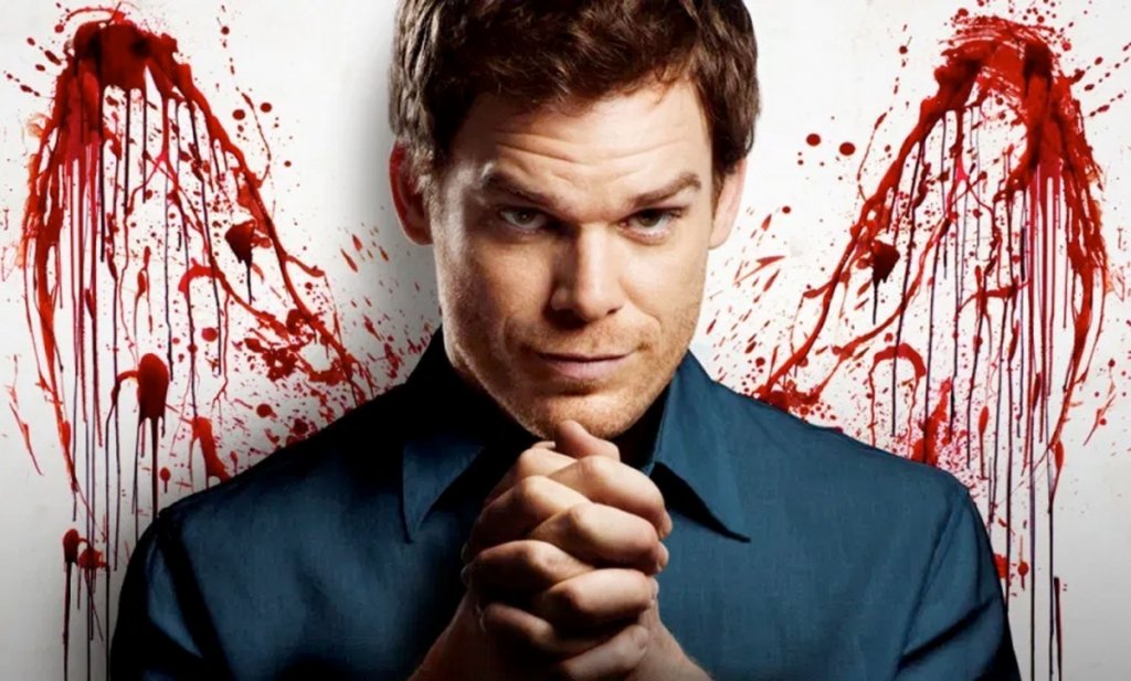 Dexter / "Декстър"
Любимият убиец на Америка, който в продължение на 8 сезона се разправяше с различни опасни престъпници, утолявайки същевременно с това своята лична жажда за кръв. Какво по-поетично от това възпитан от полицай сериен убиец да убива други серийни убийци. И да, Декстър е обсебен от идеята за кръвта, след като самият той е намерен сред локва от кръв. Така че човек може да очаква доста насилие и червена течност по екрана.