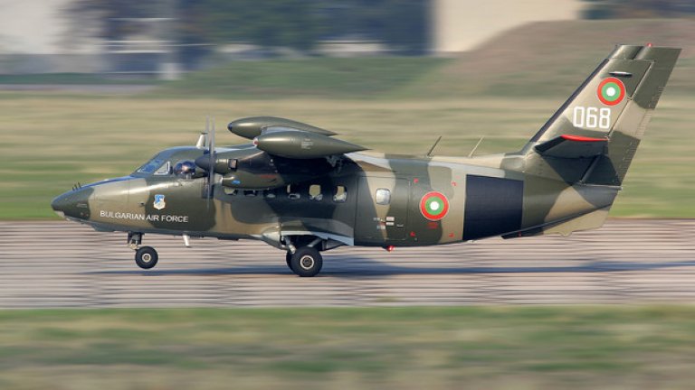 Чешките транспортни самолети L-410UVP-E могат да се използват за разнообразни задачи, но те не летят от дълго време, поради липса на финанси