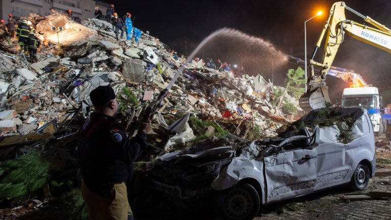 Земетресението не само отне животи, но и разруши имущество.