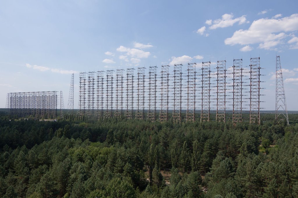 1280px-DUGA_Radar_Array_near_Chernobyl,_Ukraine_2014