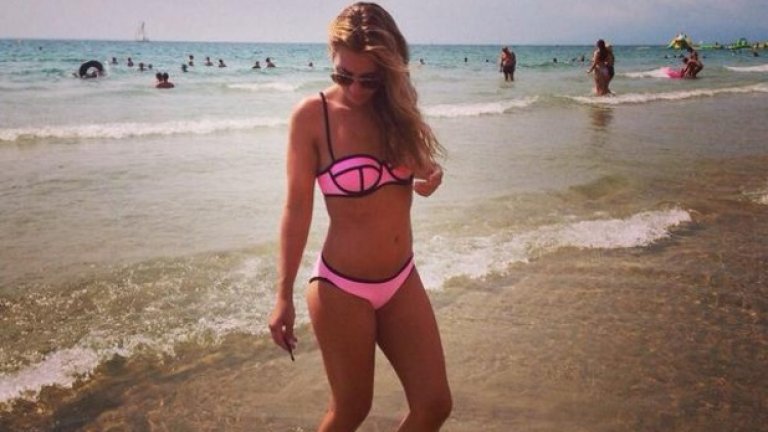 Арсенал: Изабел Лопес Рамос, приятелката на Начо Монреал