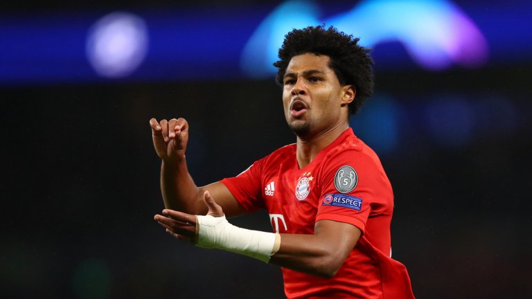 Гнабри празнува головете си по специфичен начин, симулирайки готвене. Жестът е вдъхновен от NBA звездата Джеймс Хардън и усвоен от футболиста, който е голям баскетболен фен