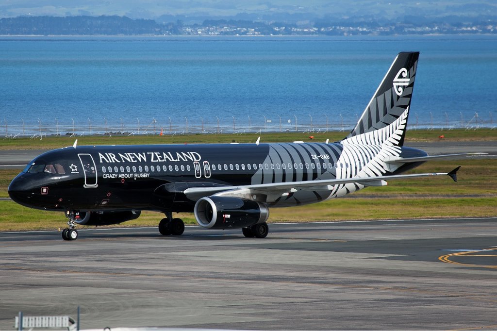 Air_New_Zealand_Airbus_A320_Nazarinia-3
