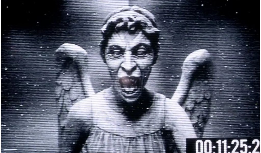 Doctor Who 
Никой не вярва, че един от най-добрите британски sci-fi сериали е с хорър елементи. Е, може би не в момента, но в предните му сезони, особено онези с Мат Смит в ролята на Доктора, се случваха странни неща. Най-опасното нещо във вселената 