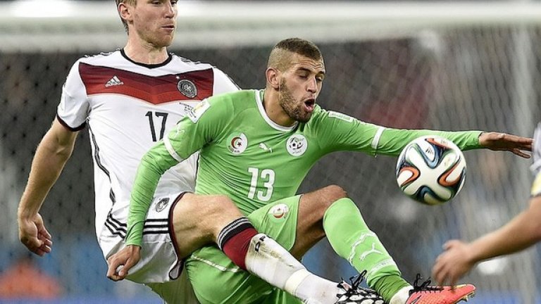 5. Ислам Слимани – Алжир
Играе в Европа само от една година, но след впечатляващото си представяне с екипа на Алжир, Спортинг Лисабон едва ли ще съумее да запази в състава си 25-годишният нападател, който се отличава с отлична игра във въздуха.