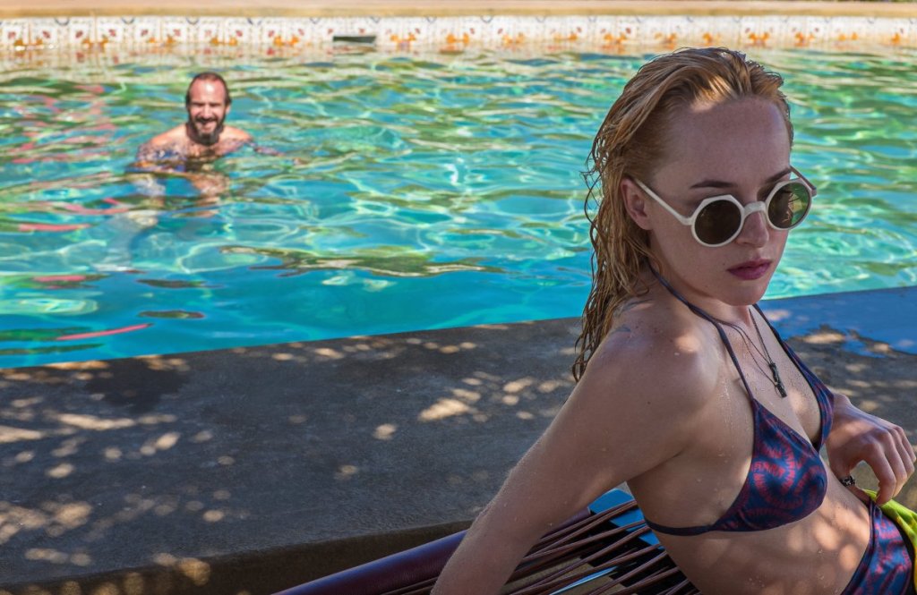A Bigger splash 5 Голямото плискане Дакота Джонсън