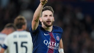 Арсенал опипва почвата за сензационен трансфер на Хвича