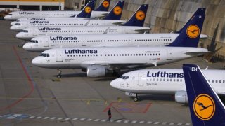 2014-04-02T091538Z_1409139923_BM2EA420V2501_RTRMADP_3_GERMANY-STRIKE
