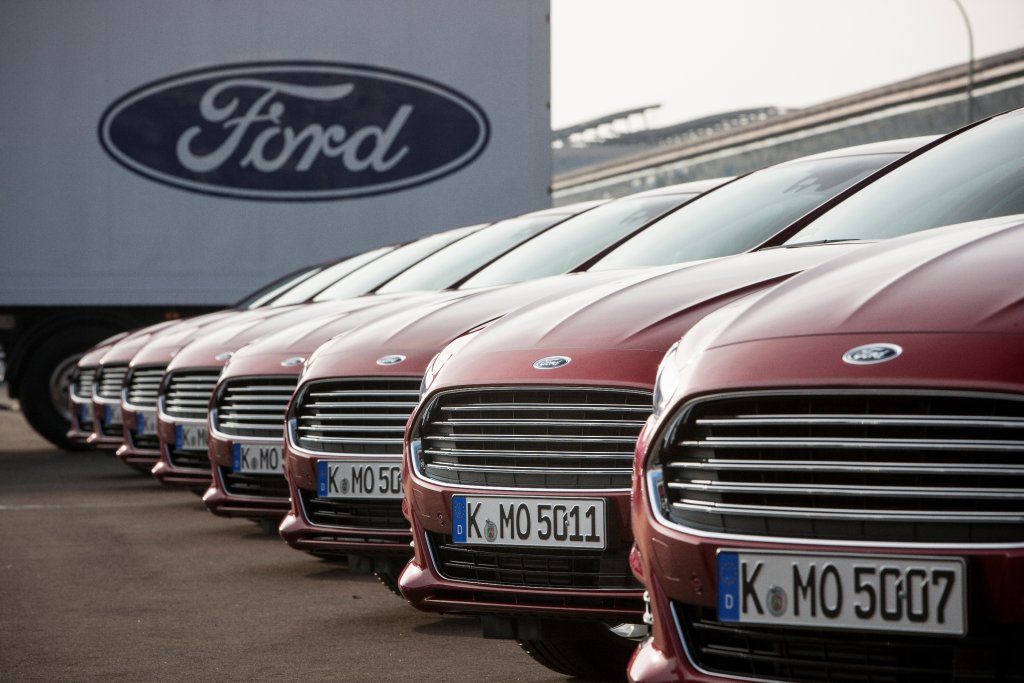 За първи път Mondeo се предлага и с 4х4
