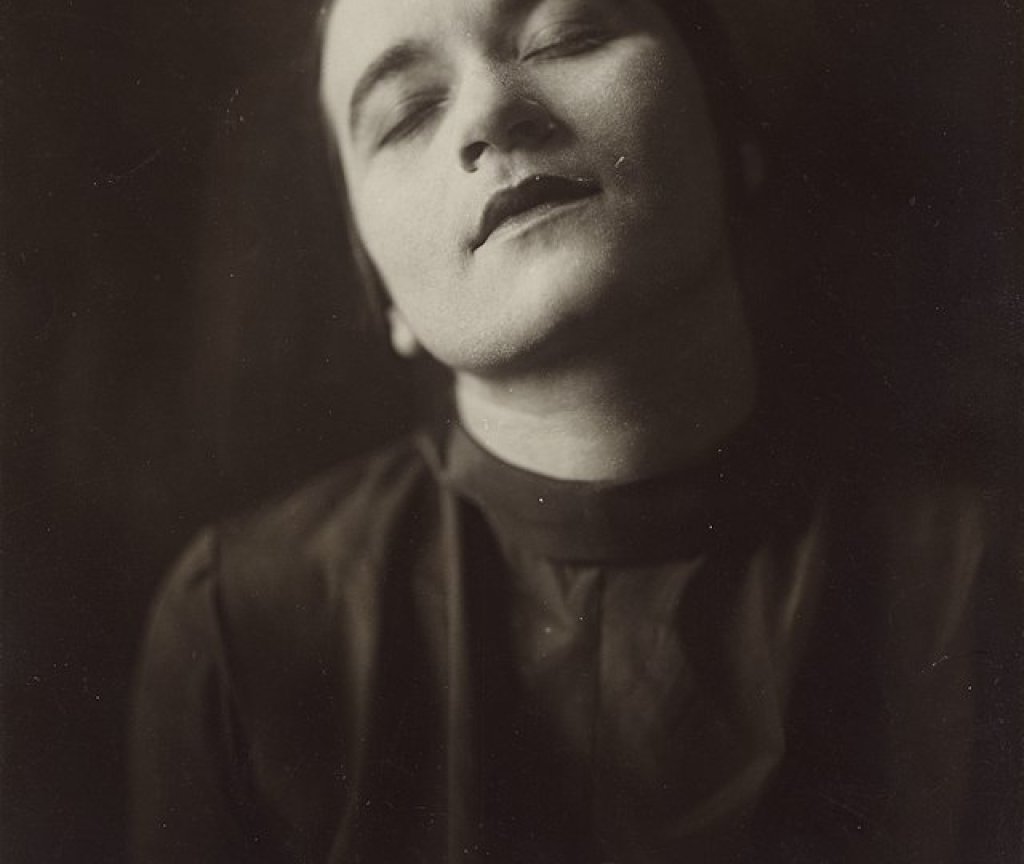 Valeska_Gert_'Tod'_-_Foto_Suse_Byk,_1923-1925