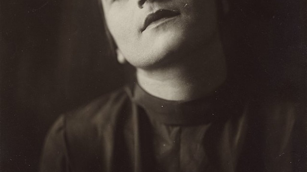 Valeska_Gert_'Tod'_-_Foto_Suse_Byk,_1923-1925
