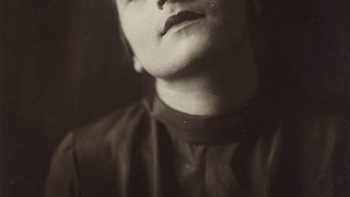 Valeska_Gert_'Tod'_-_Foto_Suse_Byk,_1923-1925