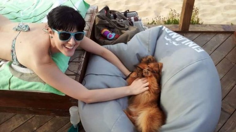 Каракушева свири от 5-годишна, на 9 печели международен конкурс във Франция, на 12 вече изнася първи самостоятелен концерт в зала "България".