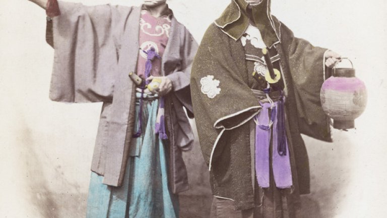Двама самураи, облечени като пожарникари. Около 1865 година 
Снимка: Felice Beato/Hulton Archive/Getty Images