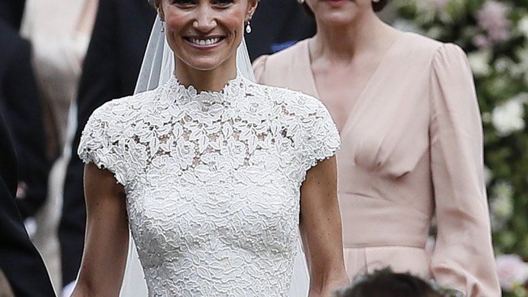 На сватбата, разбира се, присъстваше и сестра й - херцогинята на Кеймбридж Кейт
