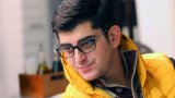 Сашо е много различен от екранния си образ, както бирата е различна от чая.