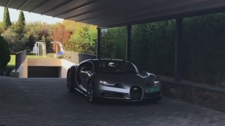 Bugatti Chiron вдига от 0 до 100 за 2,6 сек. и от 0 до 400 за 32,6 сек. при максимална скорост от 420  км/ч.