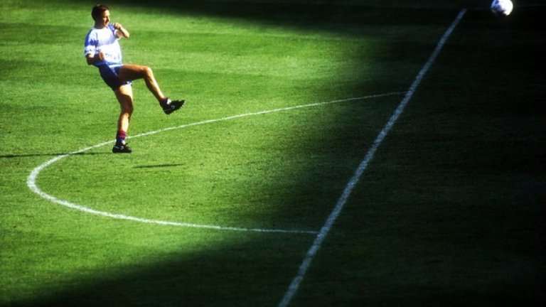 Треньорът на Барселона Йохан Кройф също загрява преди финала през 1992-ра срещу Сампдория. Може и това да е била тайната на първия успех на каталунците.