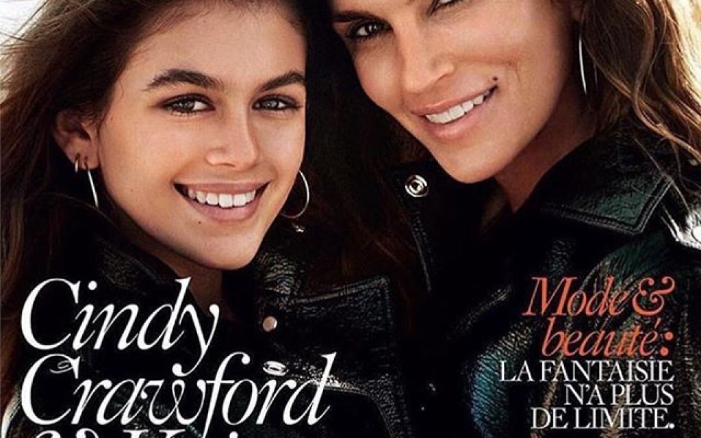 КНа корицата на Vogue с майка си 
