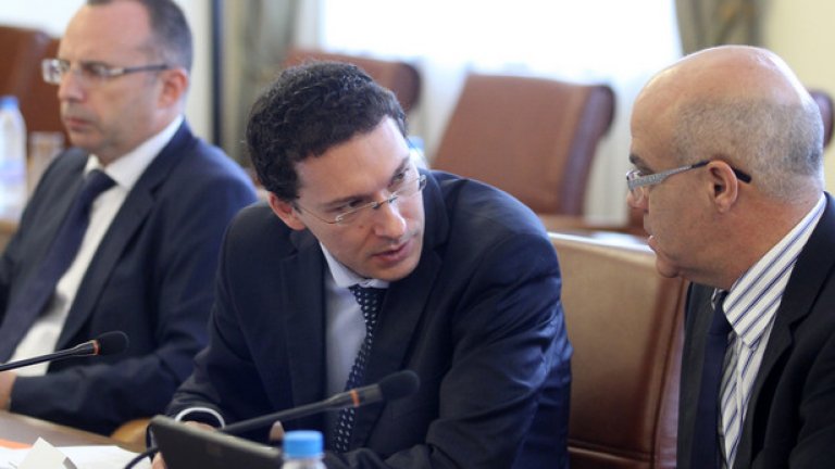 Според външния министър Даниел Митов трябва по-добре да охраняваме границите си