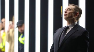 Aвантюрата му със социалните мрежи далеч няма да бъде толкова приятна, колкото се е надявал