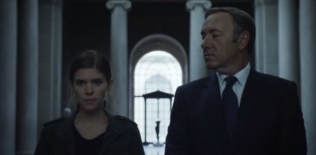 4. Къща от карти/ House of Cards

Шоуто на Netflix има 4 сезона, 6 награди „Еми“ и 13 номинации за тази година.