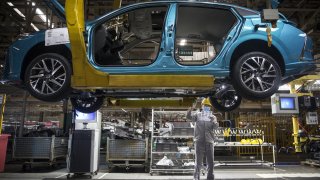 Забавени доставки водят до по-малко производство