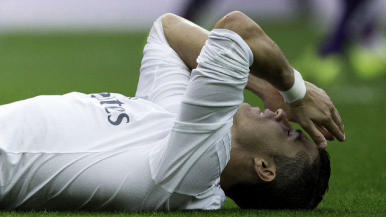 5. Контузии
През миналия сезон играчи на Реал (Мадрид) пропуснаха общо 178 мача поради травми. През този – са 140. Досега. Освен това, в Испания постоянно бродят слухове за непрестанни скандали между футболистите и медицинския щаб.