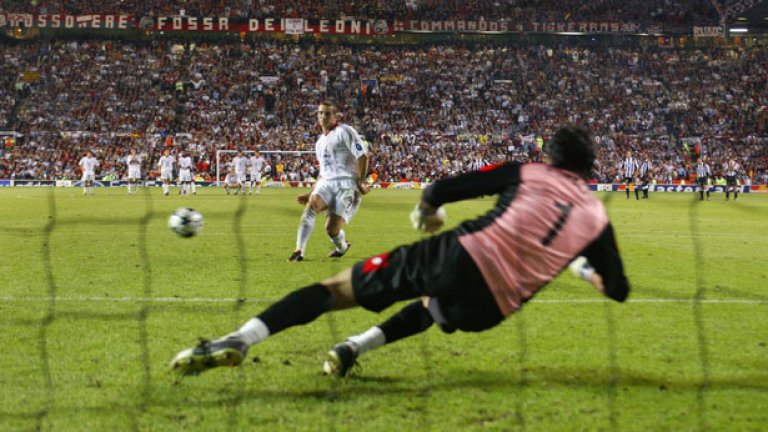 Андрий Шевченко отбеляза решителната дузпа във вратата на Джанлуиджи Буфон в най-важния мач в историята на съперничеството между Милан и Ювентус - финалът на Шампионската лига през 2003 г., и донесе шестата европейска купа на "росонерите"