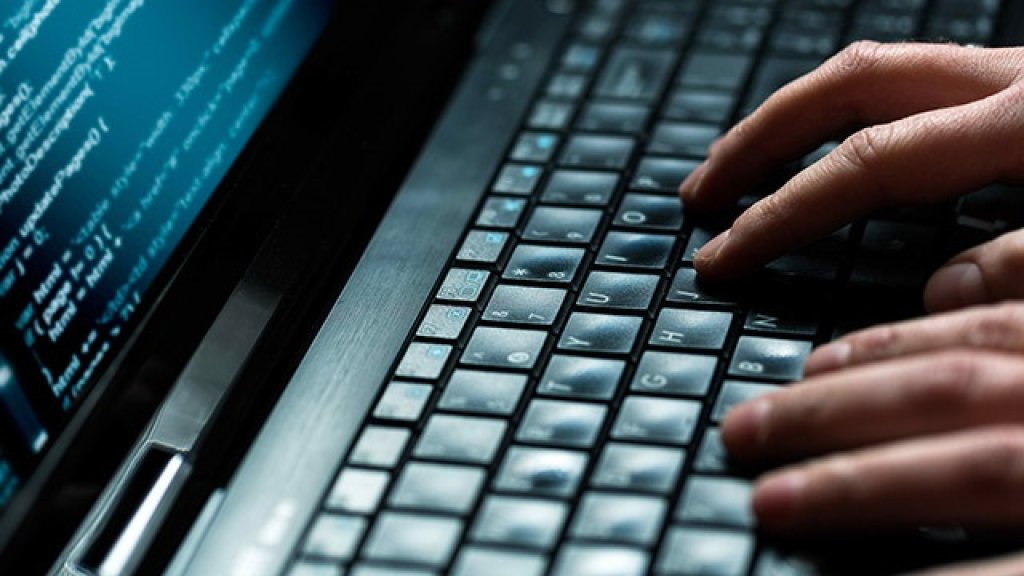 wrap-Russian-hackers-steal-passwords-08062014-ver1