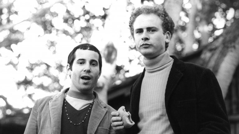 Simon and Garfunkel - Homeward Bound
Хубаво е да чуеш, че поне някой иска да се привърже към дома. Така че в това отношение браво на Саймън и Гарфънкъл. Нищо, че пеят за нещо доста по-различно като тема.