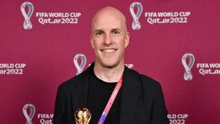 Братът на починалия в Катар журналист: Убиха го заради дъгата!