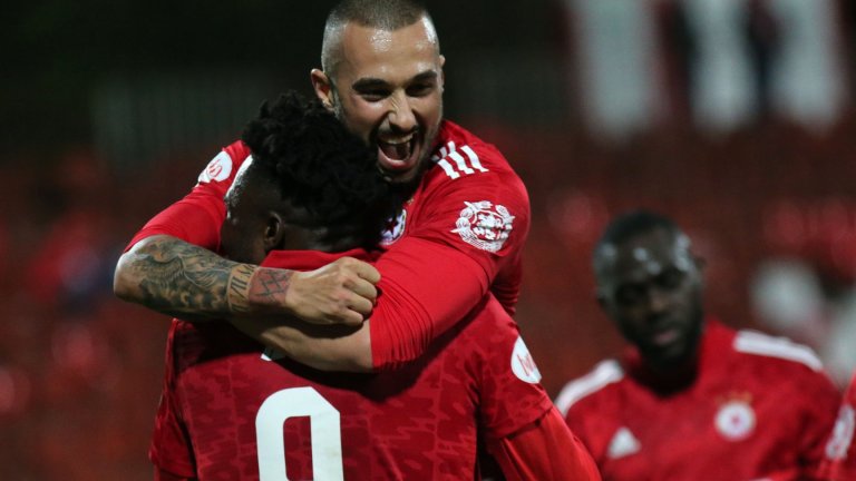 Червен картон не попречи на ЦСКА за Купата