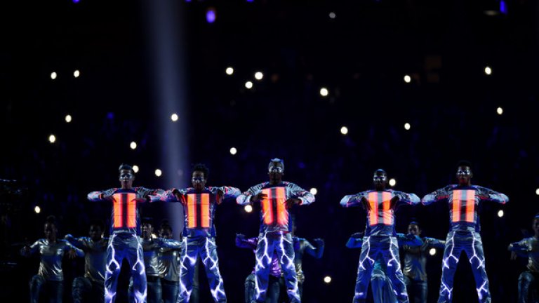 От цветни одежди, до цветове от най-ново поколение.