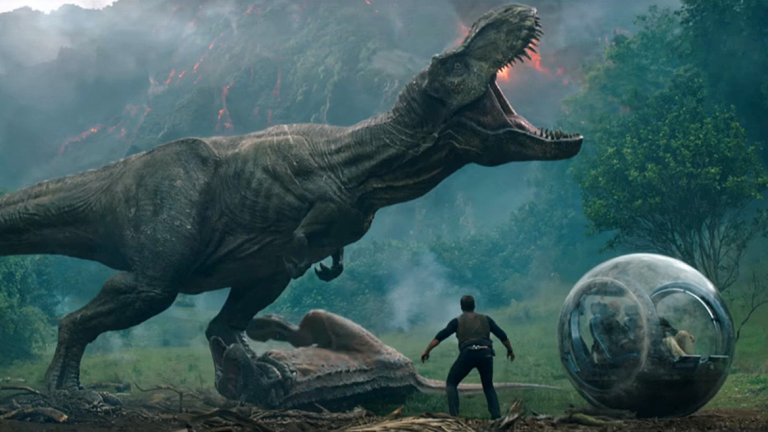 Jurassic World: Fallen Kingdom

Крис Прат и Брайс Далас Хауърд се завръщат на остров Исла Нублар, за да спасят останалите динозаври от наближаващото катастрофално вулканично изригване. Сложната им мисия се утежнява от бягството на опасен свръхестествен хибриден звяр - Индораптор, който започва да тормози хората. 
