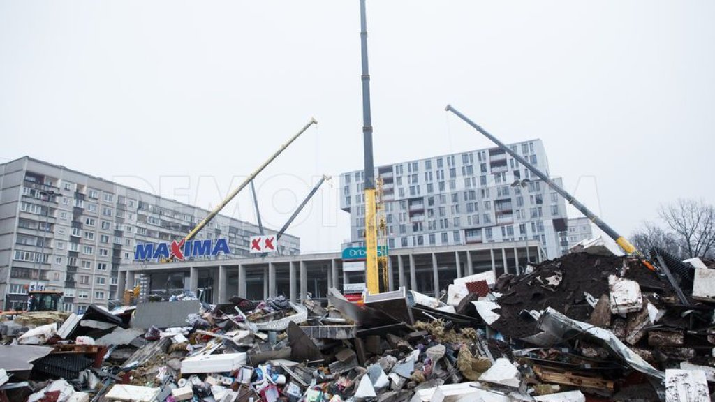 supermarket-roof-collapse-in-riga-latvia_3303353