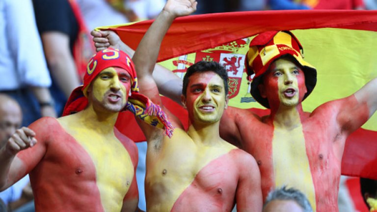 Шампионът громи, отива на 1/8-финал