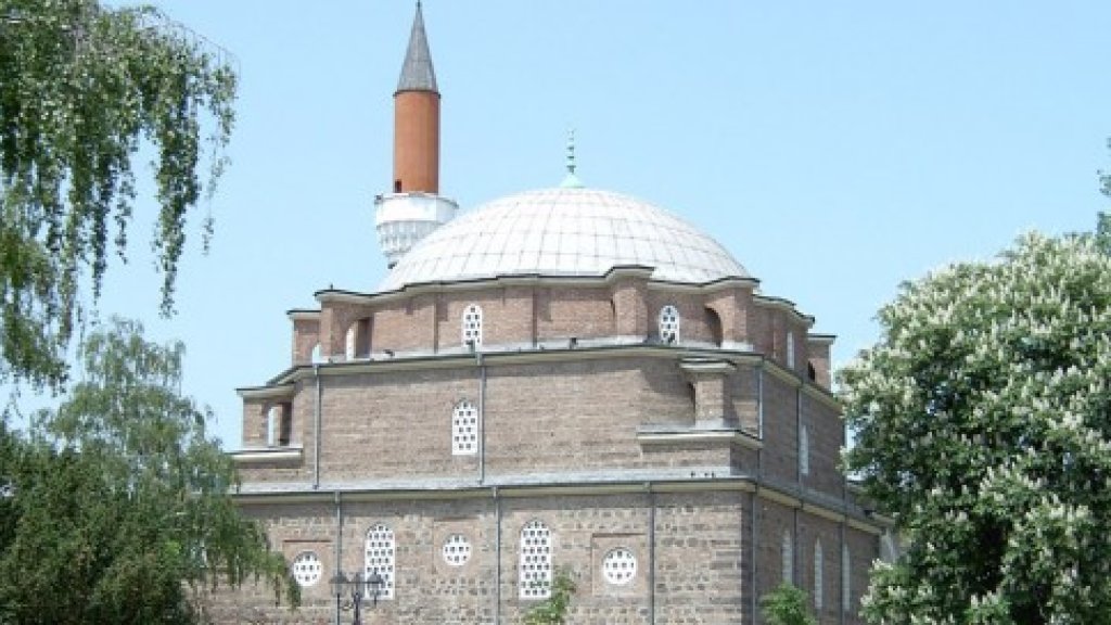 sofia-mosque-photo-by-Govren-e1338777481477-604x272