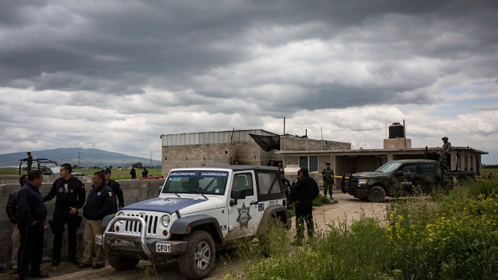 Mexican Drug Trafficker Joaquin Guzman Loera "El Chapo" EEscapes From Prison