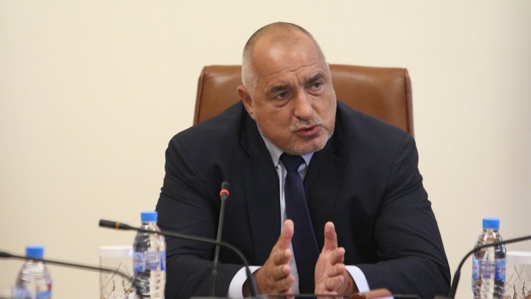 Премиерът е категоричен, че силата на епидемията е намаляла, а болниците са готови да реагират