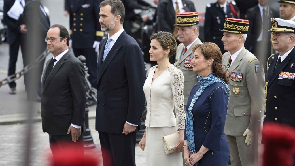 2048x1536-fit_president-francois-hollande-g-roi-felipe-vi-espagne-reine-letizia-ministre-ecologie-segolene-royal-lors-ceremonie-arc-triomphe-paris-2-juin-2015