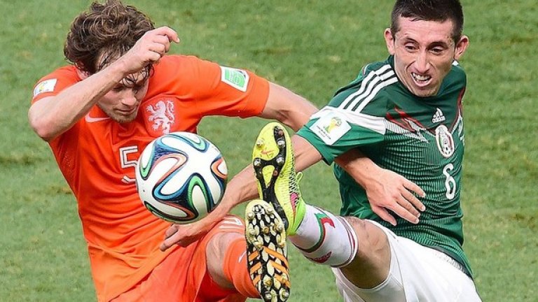 6. Хектор Херера – Мексико
Добре завършен боец, халфът на Порто се справя еднакво добре както в основата на полузащитата, така и като плеймейкър. Натрупа опит в Шампионската лига с екипа на „драконите“.