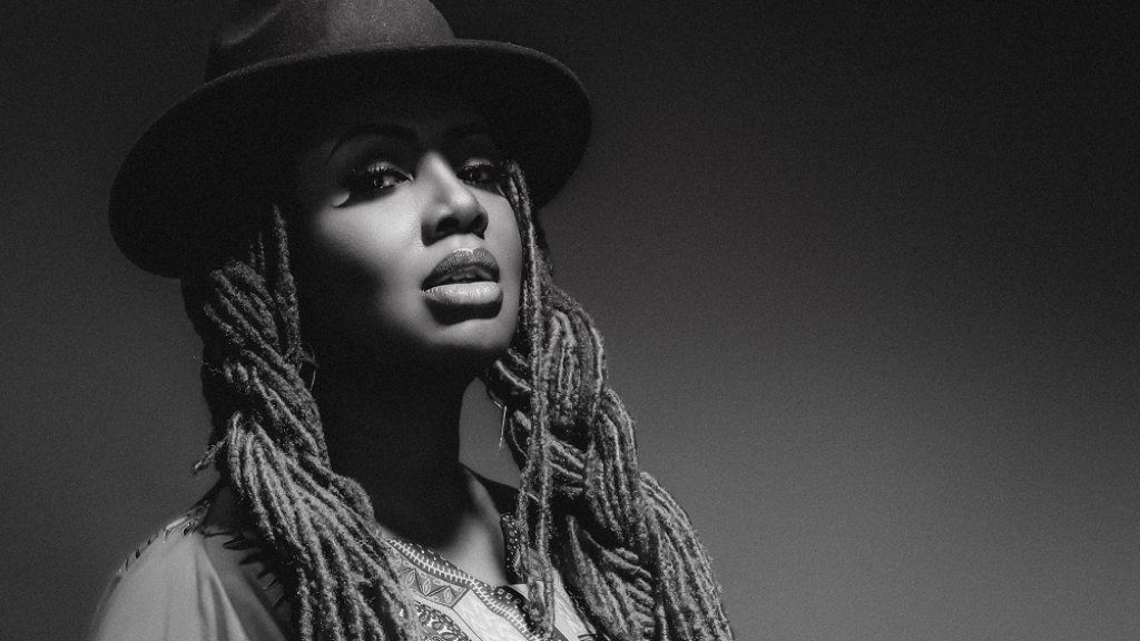 Lalah Hathaway