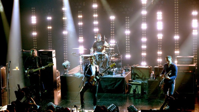 Arctic Monkeys диктуват тенденциите в бритрока и доказват, че жанрът все още може да завладее световната сцена