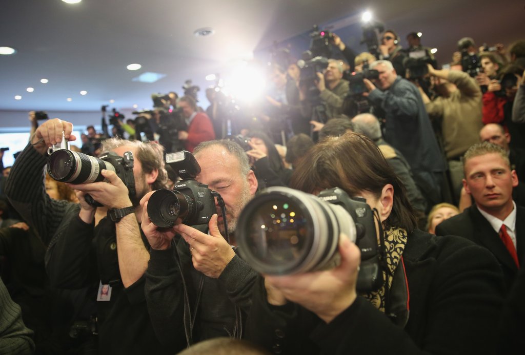 медии, журналисти, фоторепортер, фоторепортери, фотографи, репортери, новини