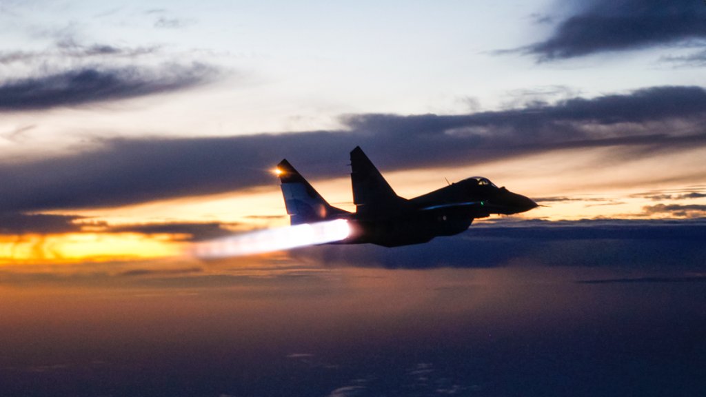 Bangladesh_Air_Force_MiG-29_(15)_(cropped)