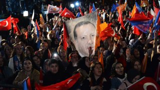 Ердоган получава малко под 50% от гласовете на първи тур