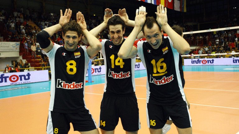 Волейболистите на Испания бяха щастливи от първото си класиране в топ 12 на света