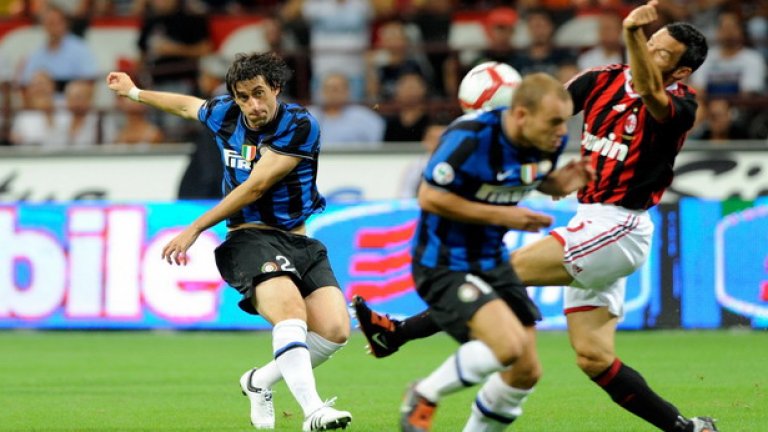 Диего Милито отново ще бъде основната заплаха за защитата на Милан в дербито